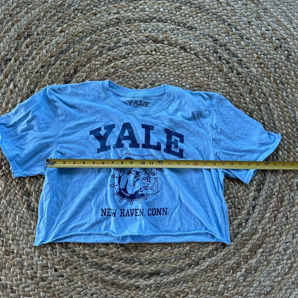 Yale Shirt Women Crop Top Size Large‎ Blue Graphic Print - Picture 4 of 5